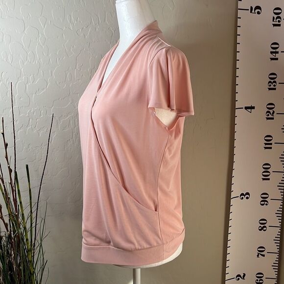 Adrianna Papell pink crossover top with short sleeves. Size small. Stretchy - Picture 2 of 5